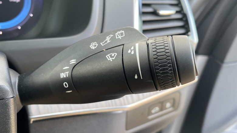 Volvo XC90 2.0 T8 PHEV Ultra Dark 5dr AWD Geartronic Estate